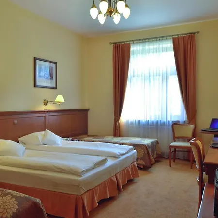 Stefania Hotel 3*