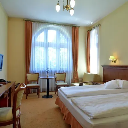 Stefania Hotel 3*
